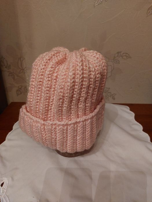 Зимові шапочки жіночі