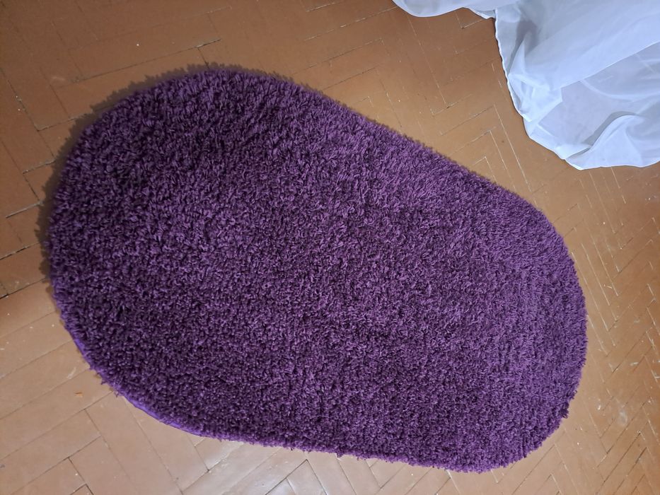 Продам коврик овальный
