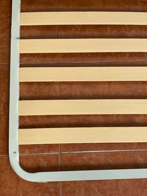 Guarda-Costas "Pikolin" s/pés 180x135 em bom estado.