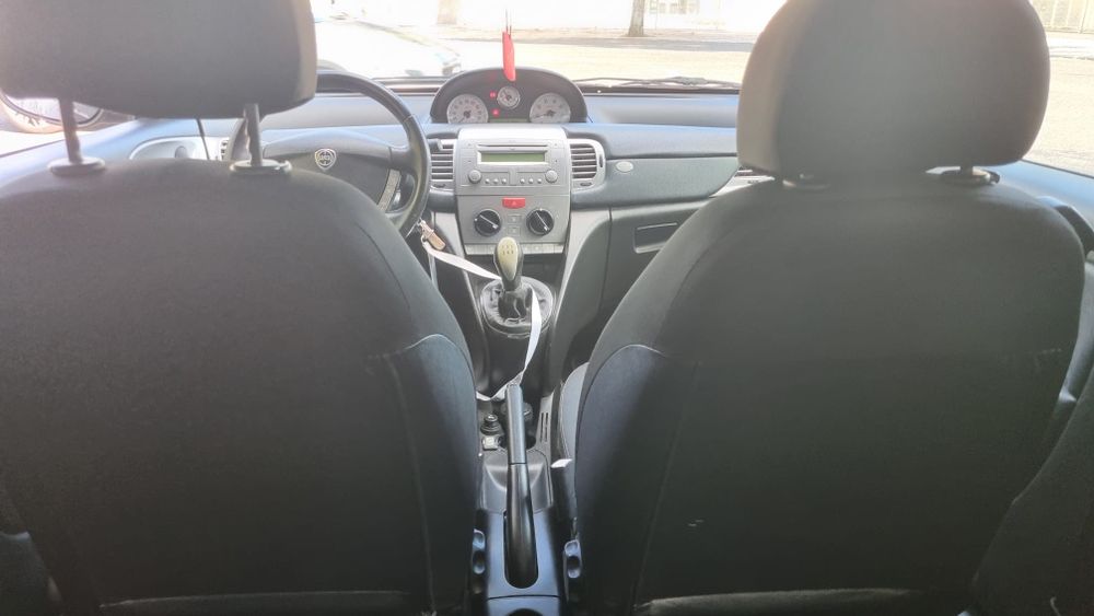 Lancia Ypsilon 1.3 MultiJet Momo Disign