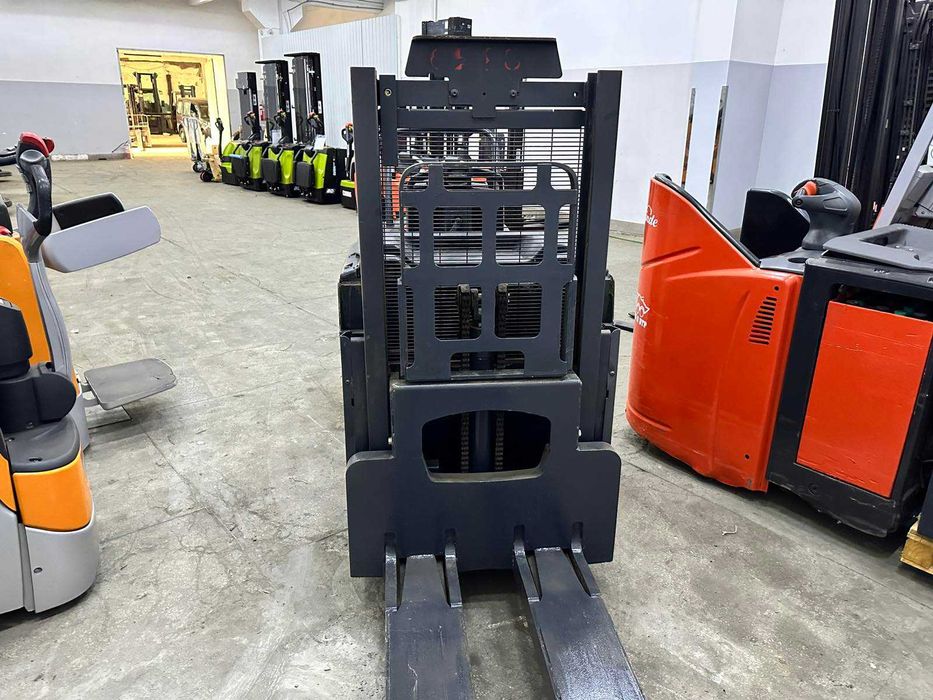 Комплектувальник замовлень LINDE N 20 LX. Висота підйому 960 мм.