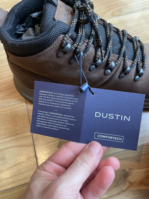 Botas Dustin (tamanho 42)