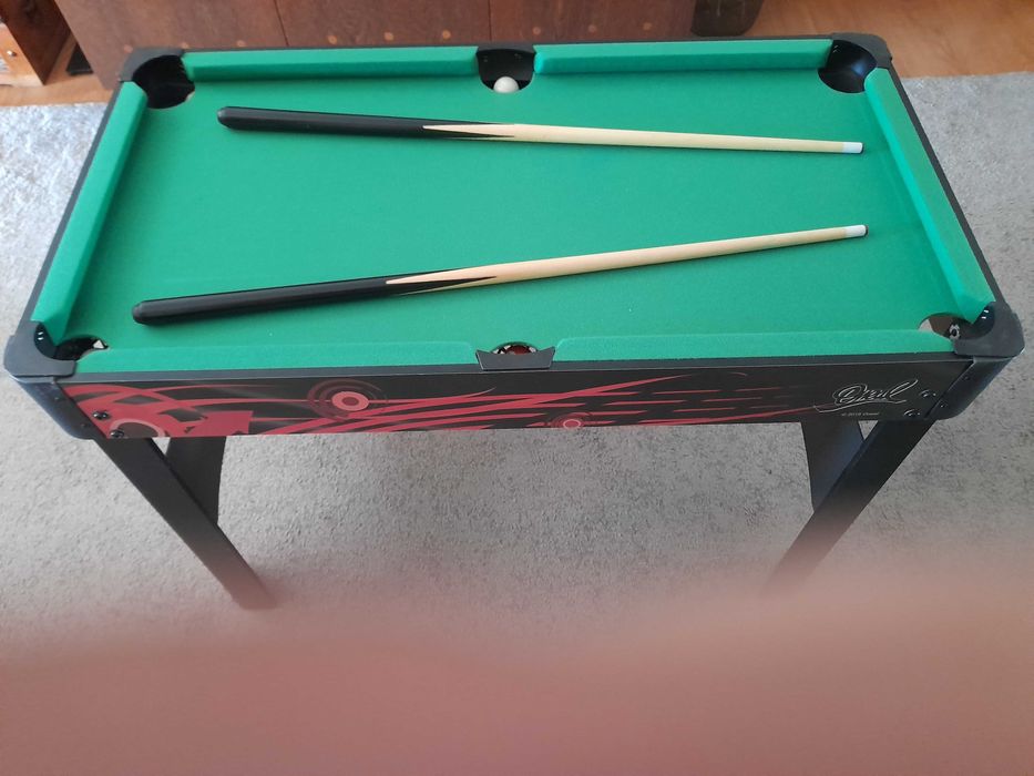 Bilhar com diversos jogos os que estão na fotografias e outros