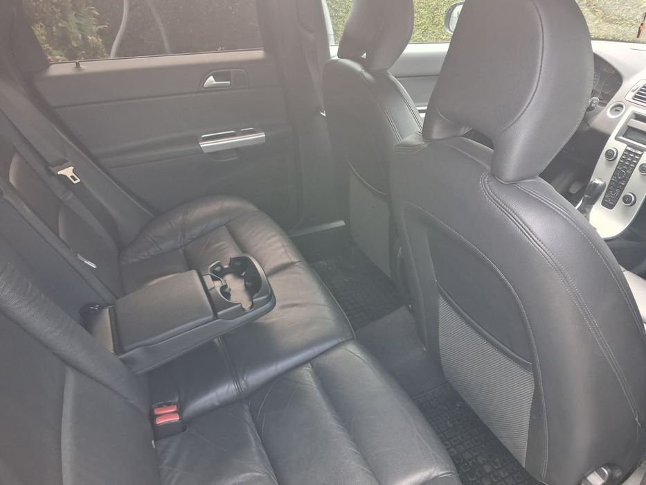 Sprzedam samochód Volvo V50 D2