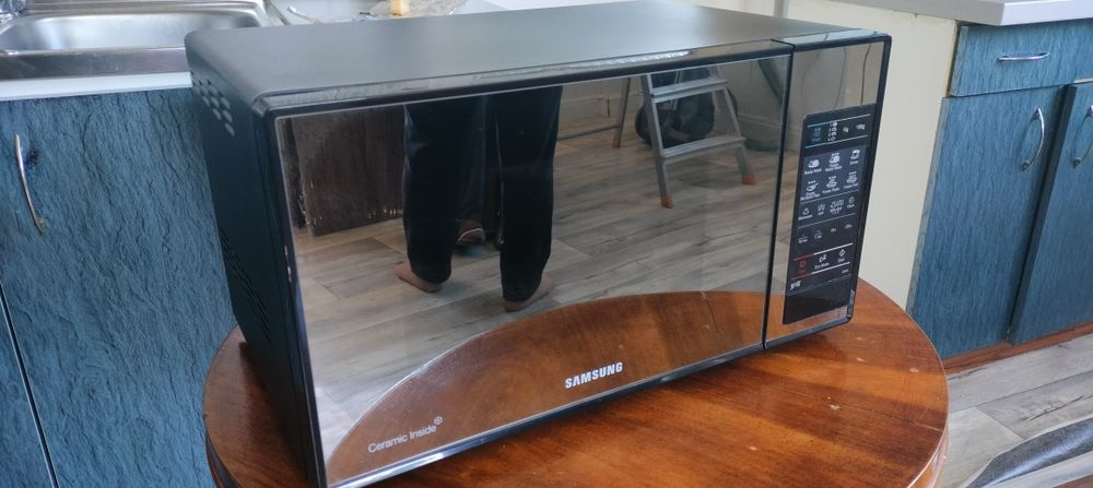 Mikrofalówka z girlem Samsung