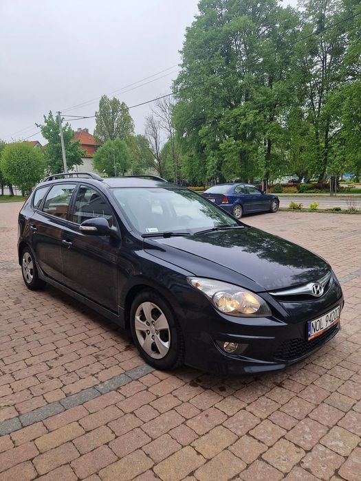 Hyundai I30 Na sprzedaż Hyundai i30. Auto w ciągłej eksploatacji, serwisowane na b