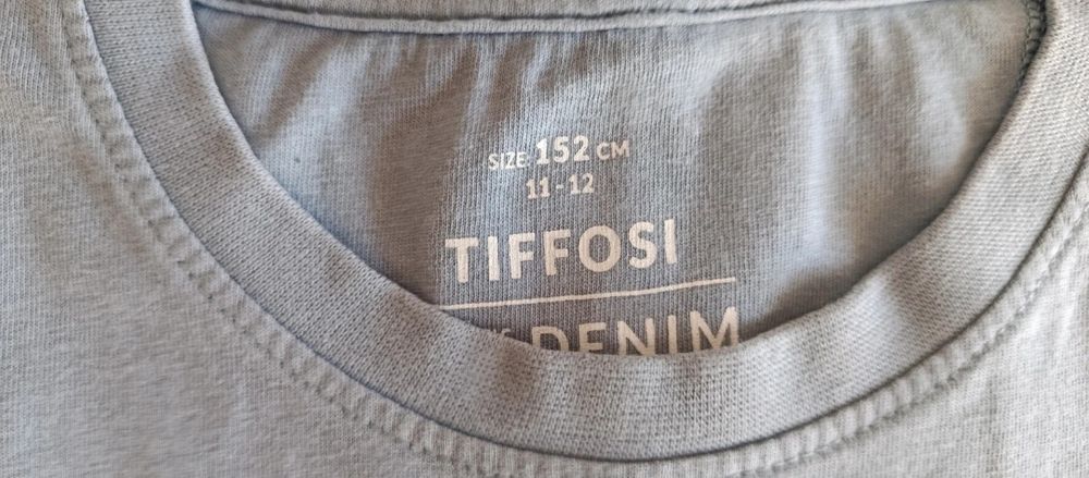 Lote 3 t-shirts só 7€, tamanho 11-12 anos (152 cm)