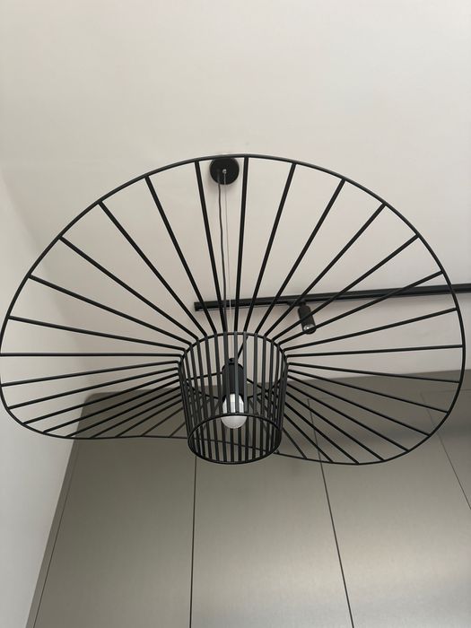 Lampa czarna Vertigo