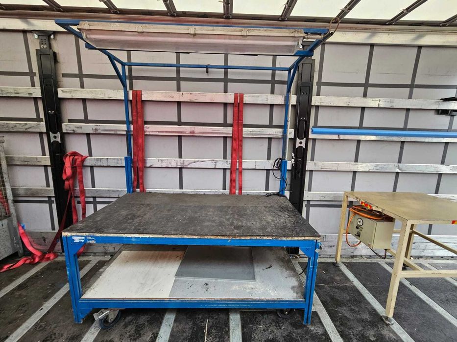 Stół WARSZTATOWY ROBOCZY blat 200x100 cm, bardzo masywny OŚWIETLENIE