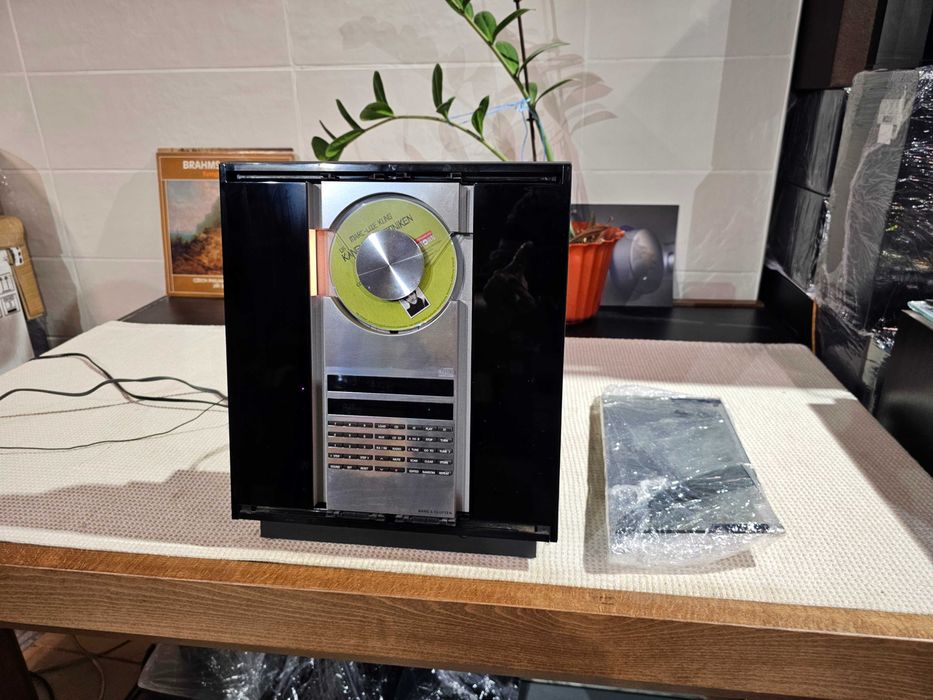 Bang & Olufsen BeoCenter 2300