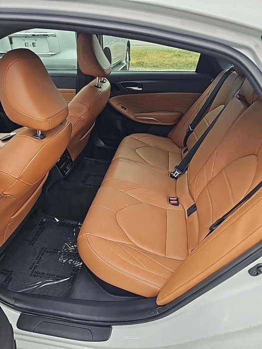 2022 Toyota Avalon Hybrid Limited