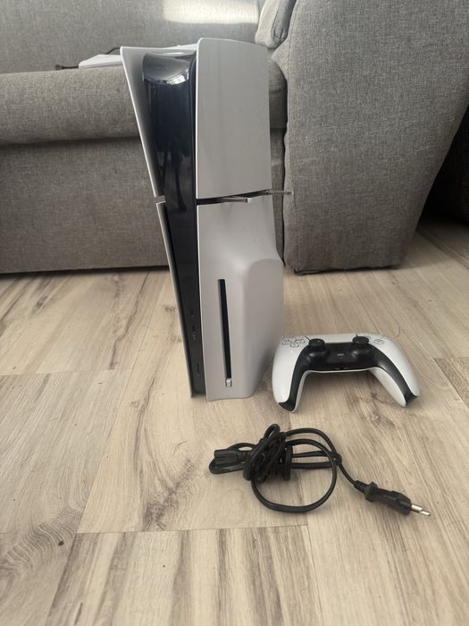 Sprzedam ps5 * z napędem , gwarancja 10 msc !