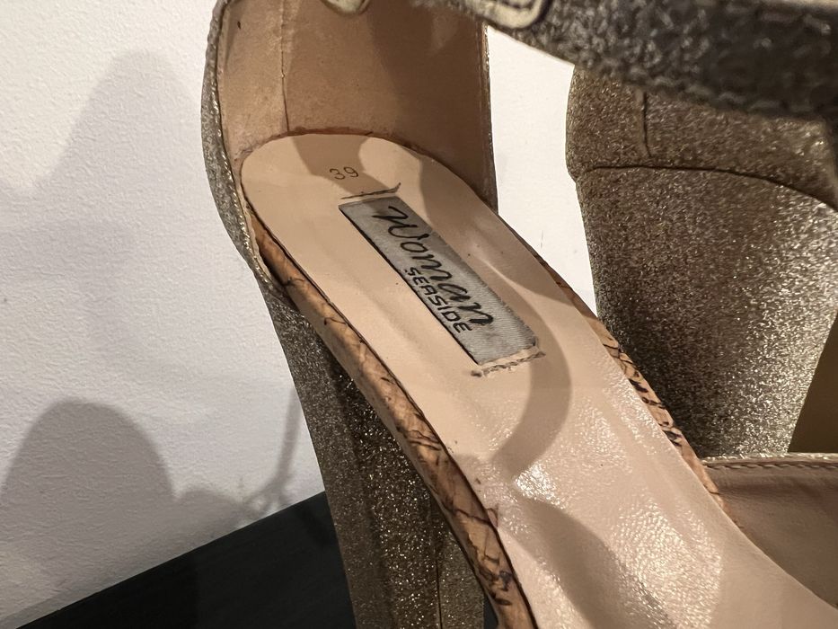 Sandálias com salto SeaSide douradas