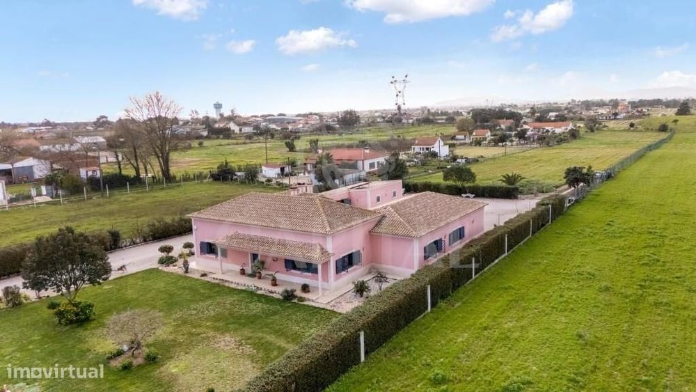 Moradia T4 Térrea com 1 Hectare de Terreno – Águas de Moura