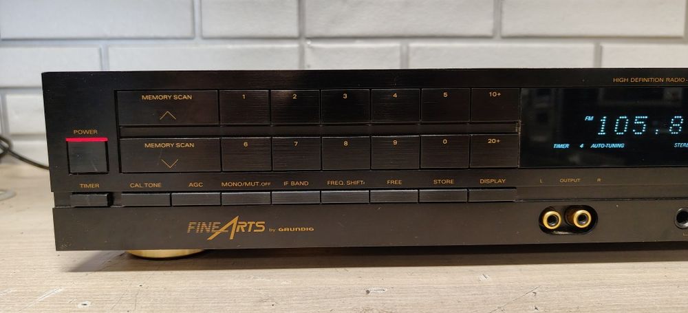Tuner radiowy GRUNDIG FineArts T-9000