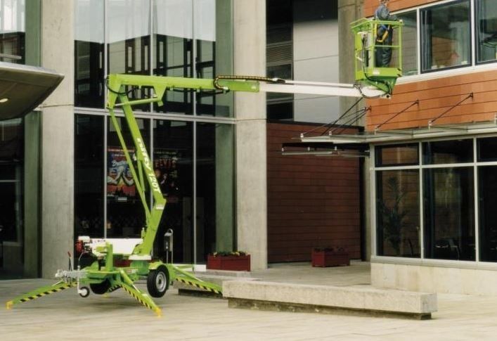 Wynajem podnośnik koszowy zwyżka  na przyczepie