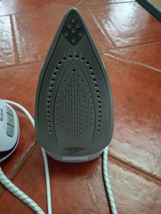 Ferro de engomar Tefal