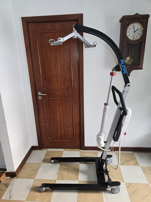 Elevador de transferência para mobilidade reduzida