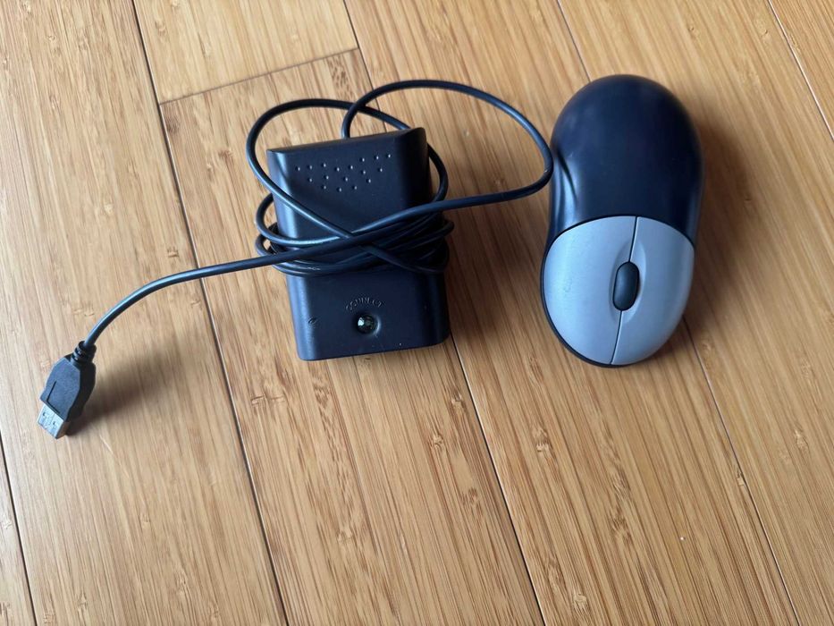 Teclado + rato (sem fios)