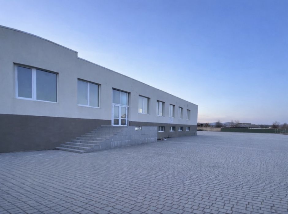 Продаж земельної ділянки зі спорудою ,