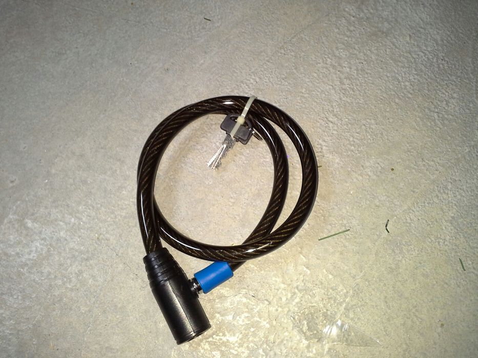 Cadeado com cabo de Aço