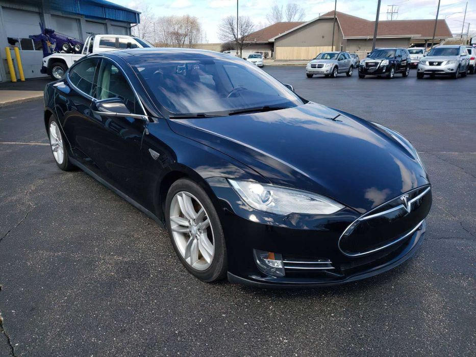 Tesla Model S Performance      2013