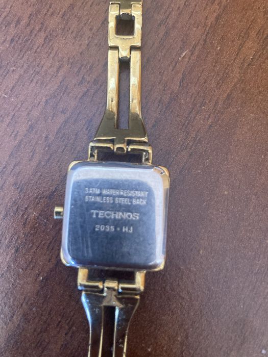 Relógio Festina - e relogio TECHNOS, de mulher