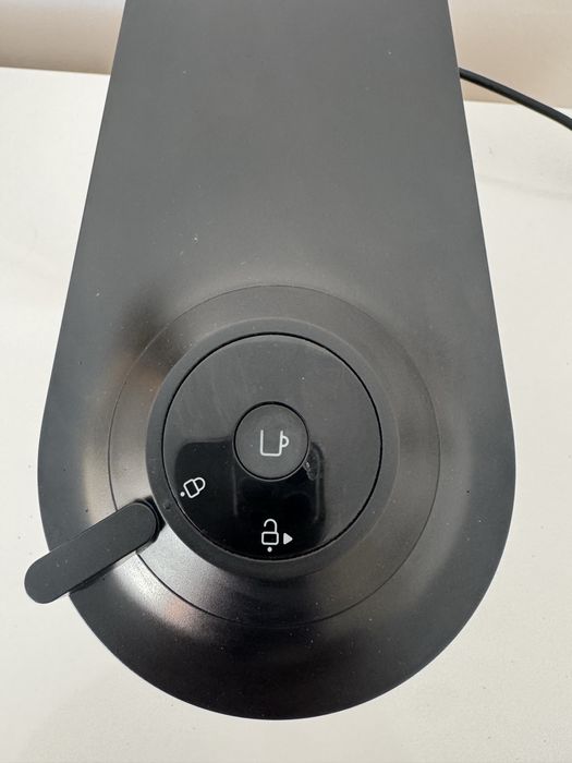 Máquina de Café DELONGHI Nespresso