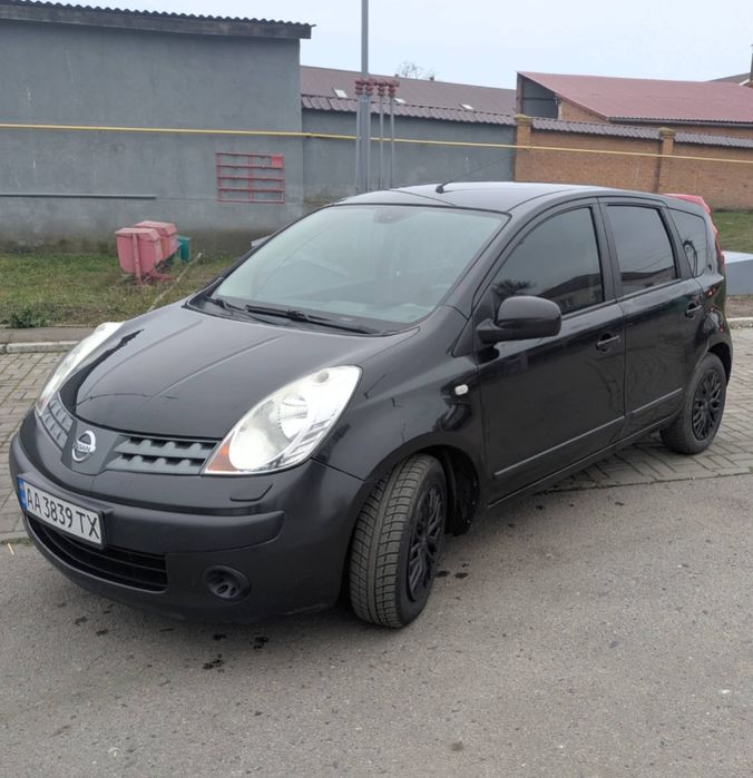 Нісан ноут рідна фарба