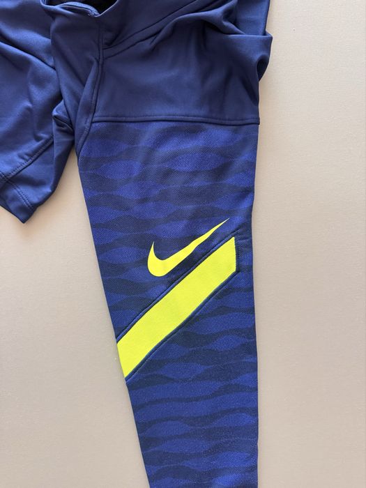 Крутезна тренувальна кофта Nike - S
