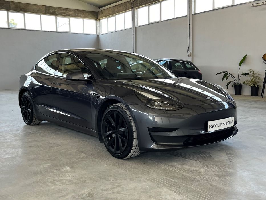 Tesla Model 3 Tração Traseira