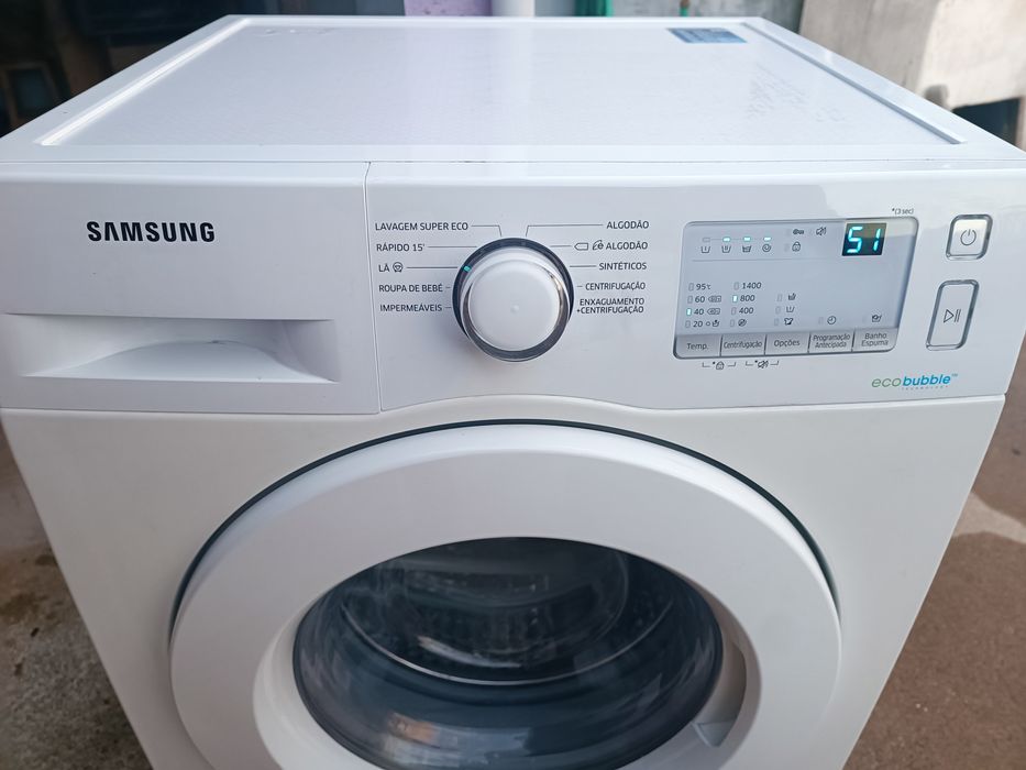 Máquina de lavar roupa