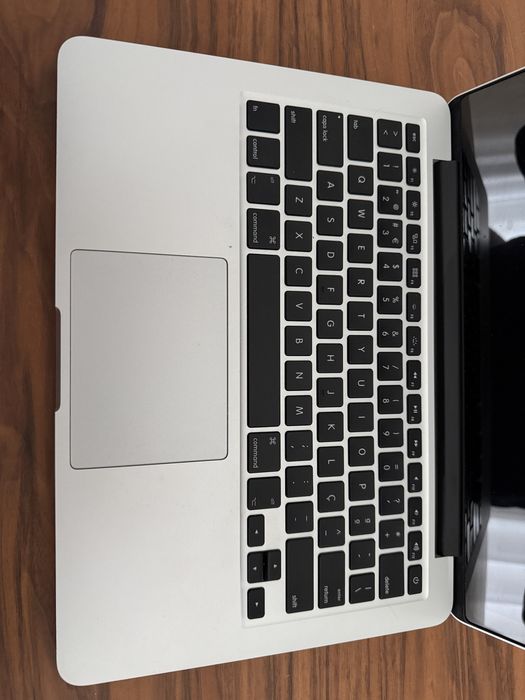 2 Macbooks Pro 13”
