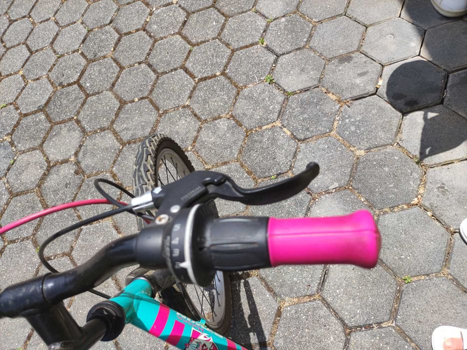 Bicicleta e capacete