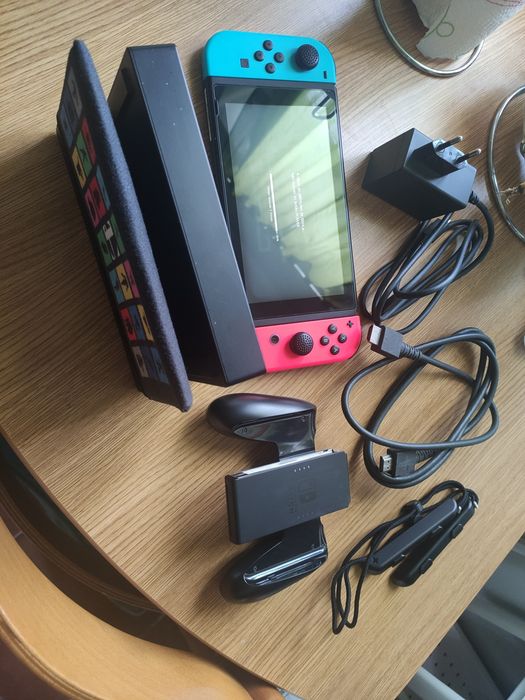 Switch v1 bem estimada c/ caixa original