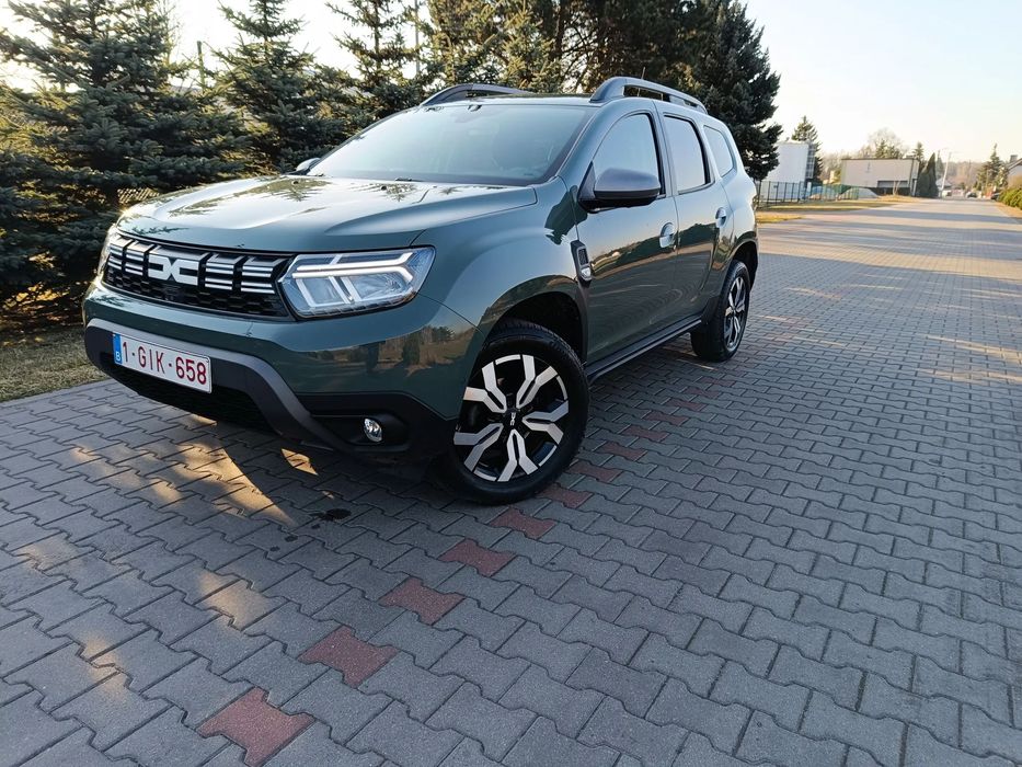 Suzuki SX4 S-Cross Dacia Duster 23 r 1.3 b