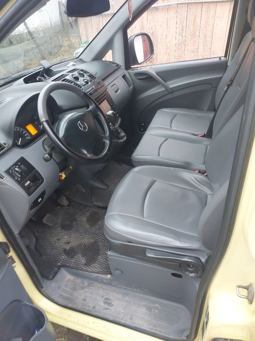 Мерседес Віто Mercedes Vito