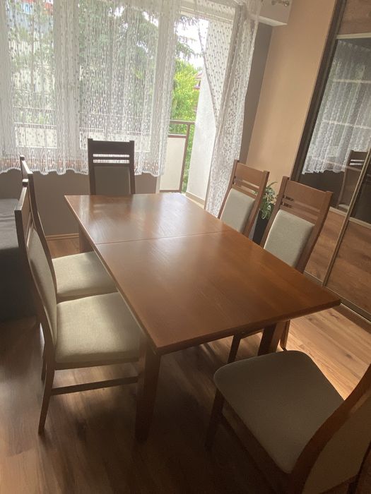 Drewniany rozkładany stół do jadalni salonu rodzinny stół z krzeslami