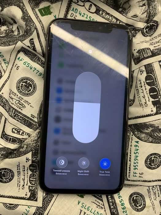 Продам айфон apple iphone 11 128gb 79% скол на екрані