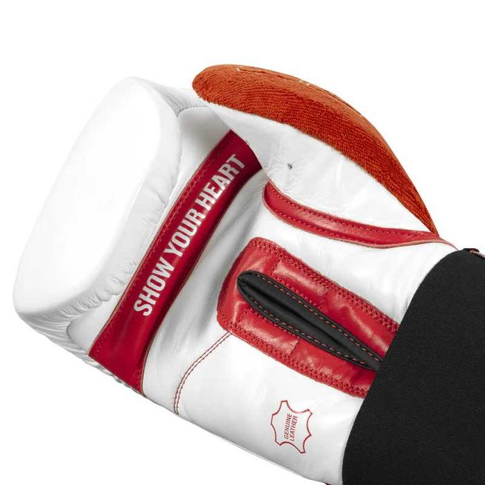Боксерские перчатки для мешка TITLE Boxing All Heart Bag Gloves 2.0