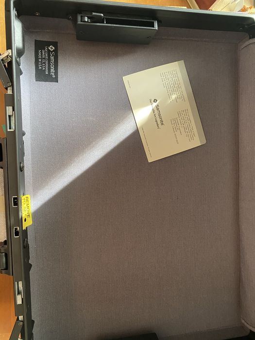 Валіза чоловіча Samsonite