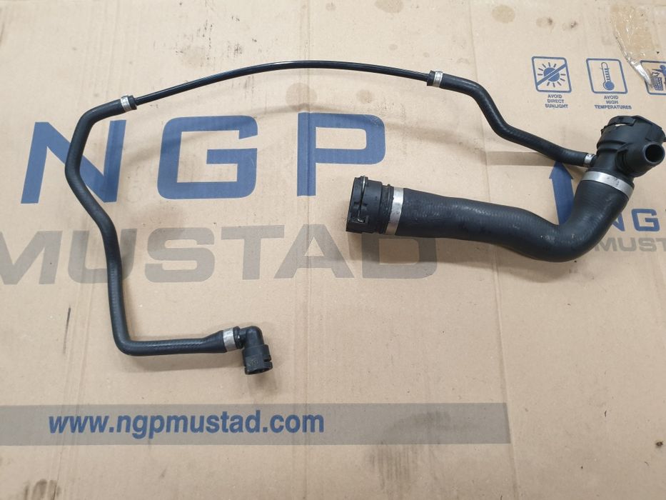 Bmw n54 n55 przewód chłodnicy górny 335i 135i e90 e91 e92 e93 e82 e88