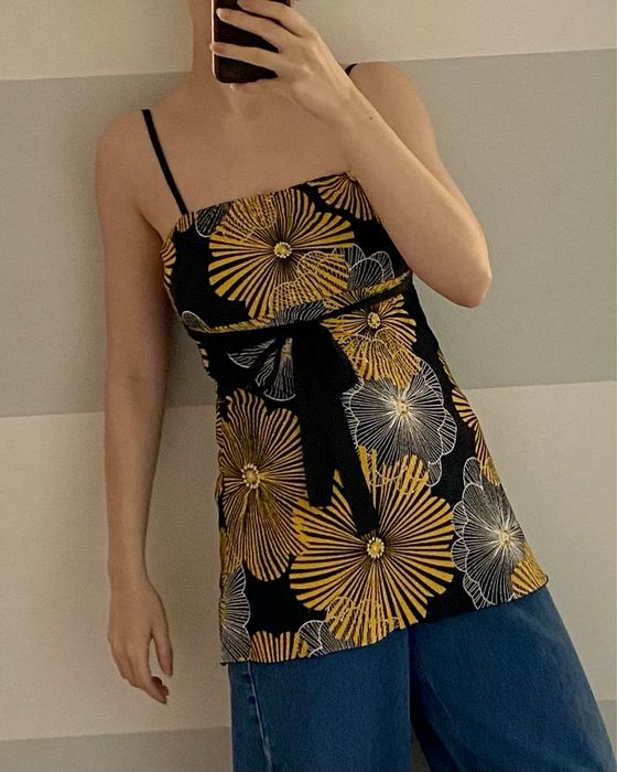 Bluzka w kwiaty na ramiączkach spaghetti straps S