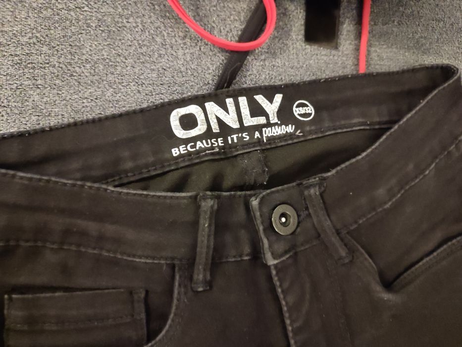 S3. Spodnie rozmiar 32