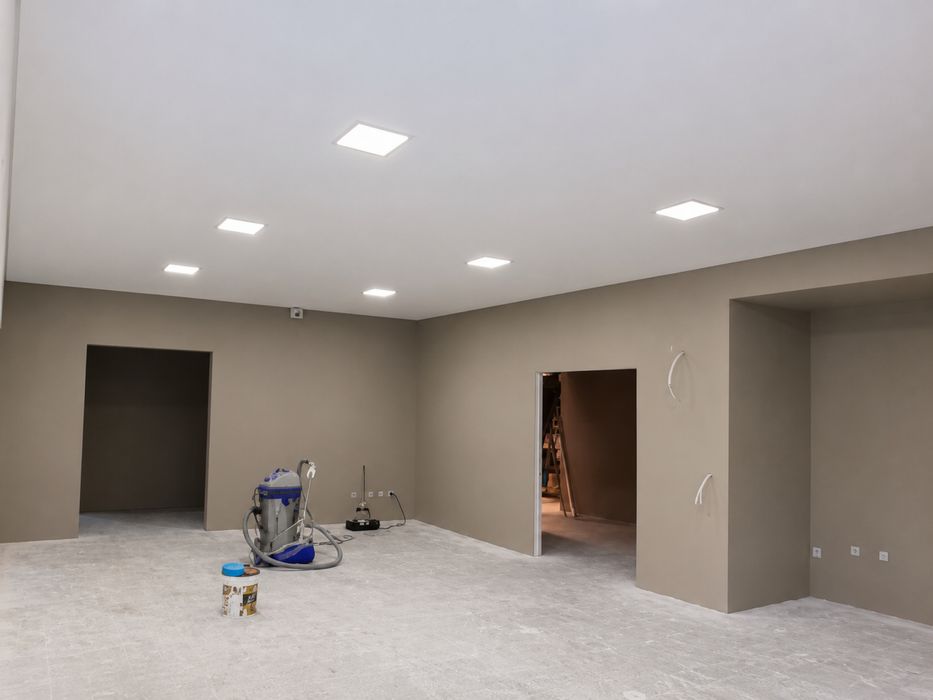 Construção | Remodelações Interiores | Pinturas, Pavimentos e Pladur | Obras Industriais