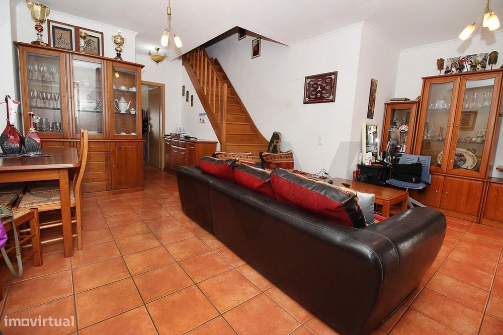Duplex T3 com Garagem Box em  Silves — Silves, Faro