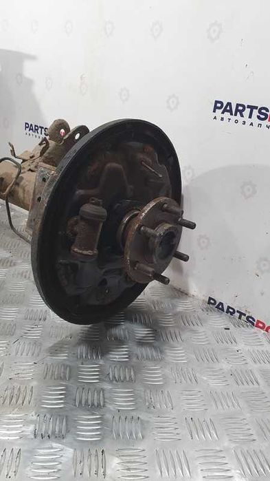 Задній міст Nissan Navara D40M, 2,5d. 2005-2010 (оригінал)