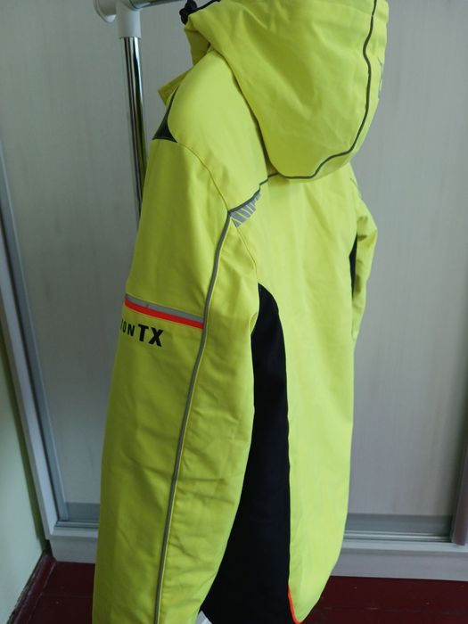 Чоловіча брендова салатова лижна куртка