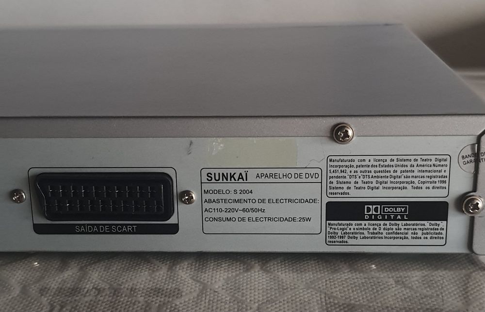 DVD/CD Player. Used.64729952614018123