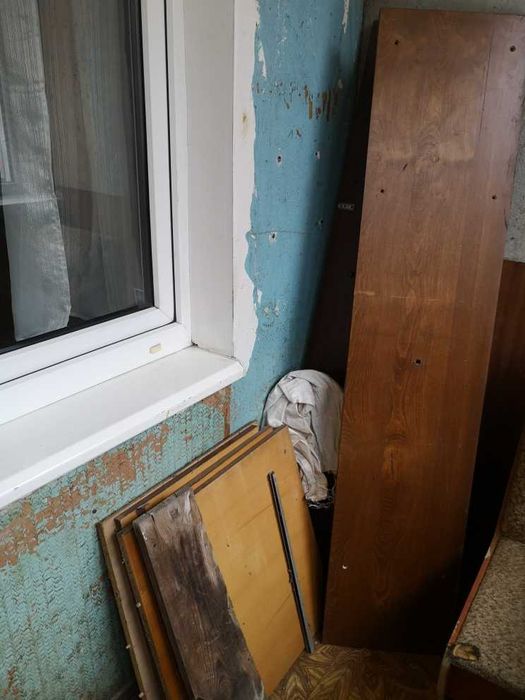 Отдам даром старая мебель на дрова до 24 числа